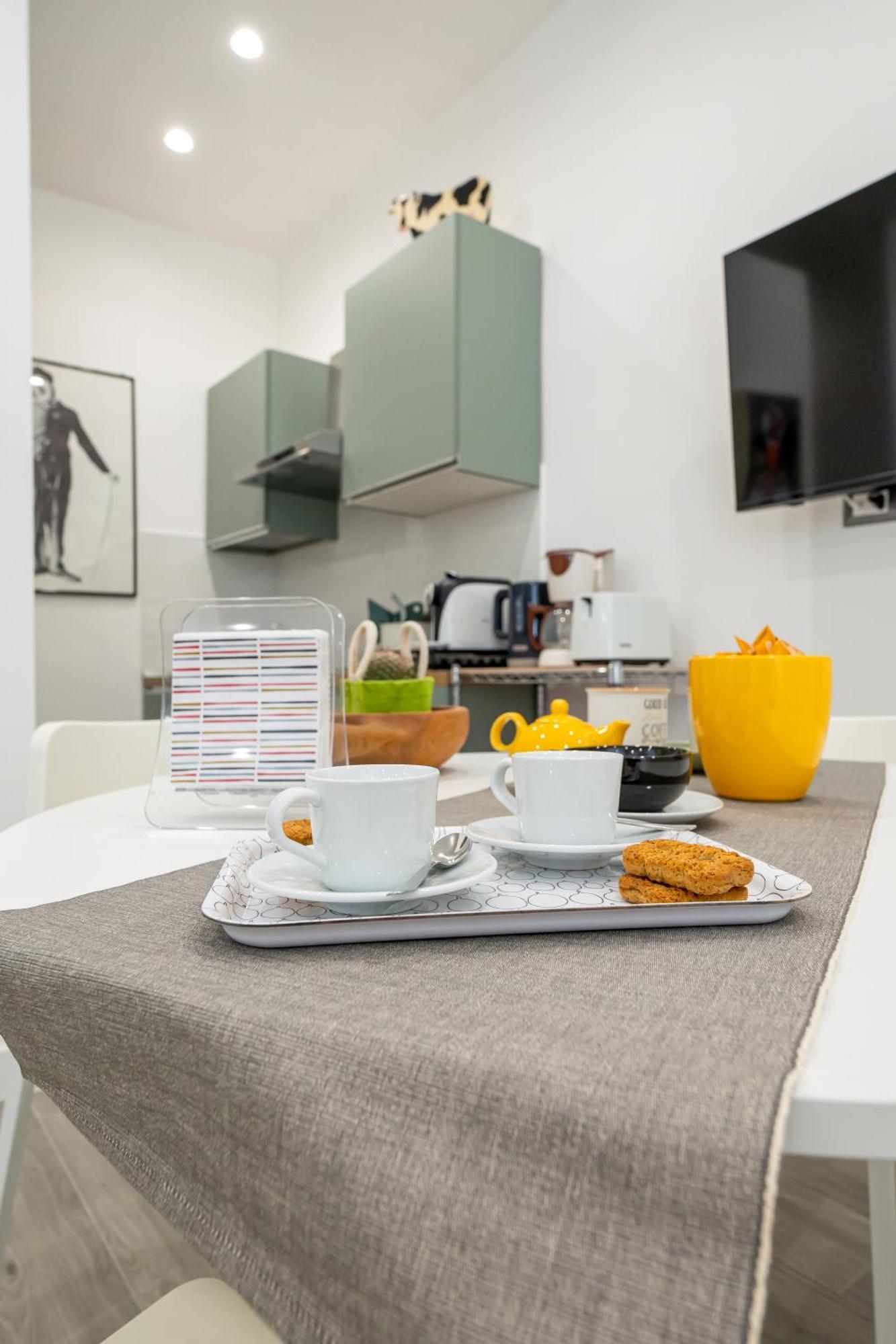 Casa Carolina Apartment เนเปิลส์ ภายนอก รูปภาพ
